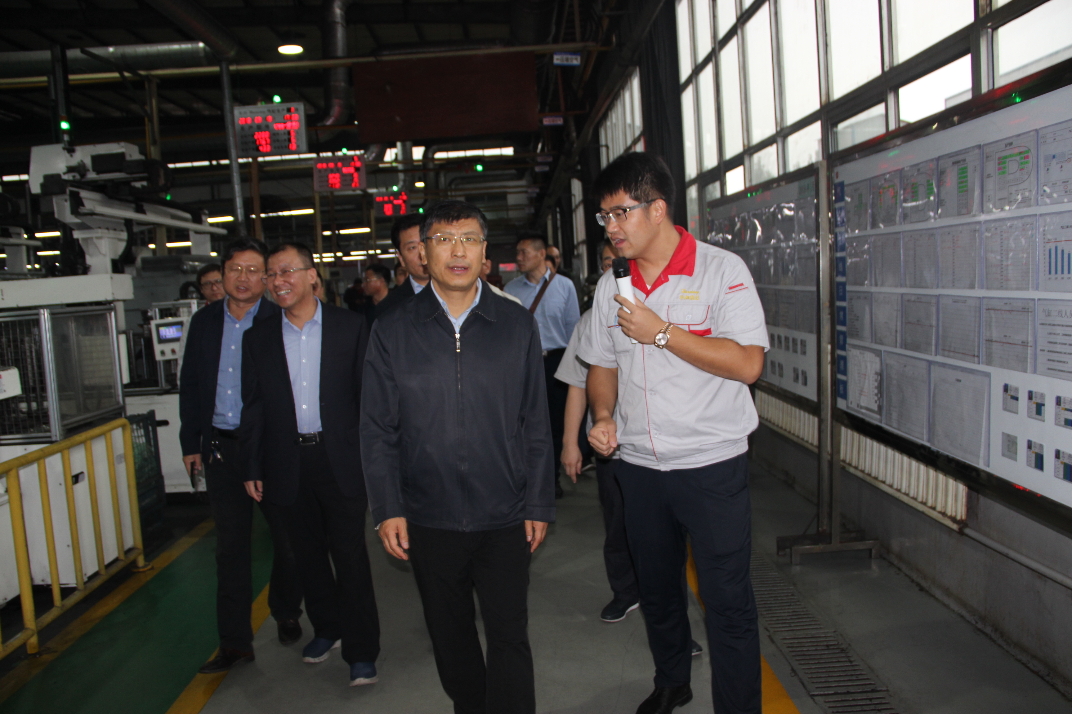 省委組織部副部長(zhǎng)、省人社廳廳長(zhǎng)盧建明一行到我司調(diào)研指導(dǎo)