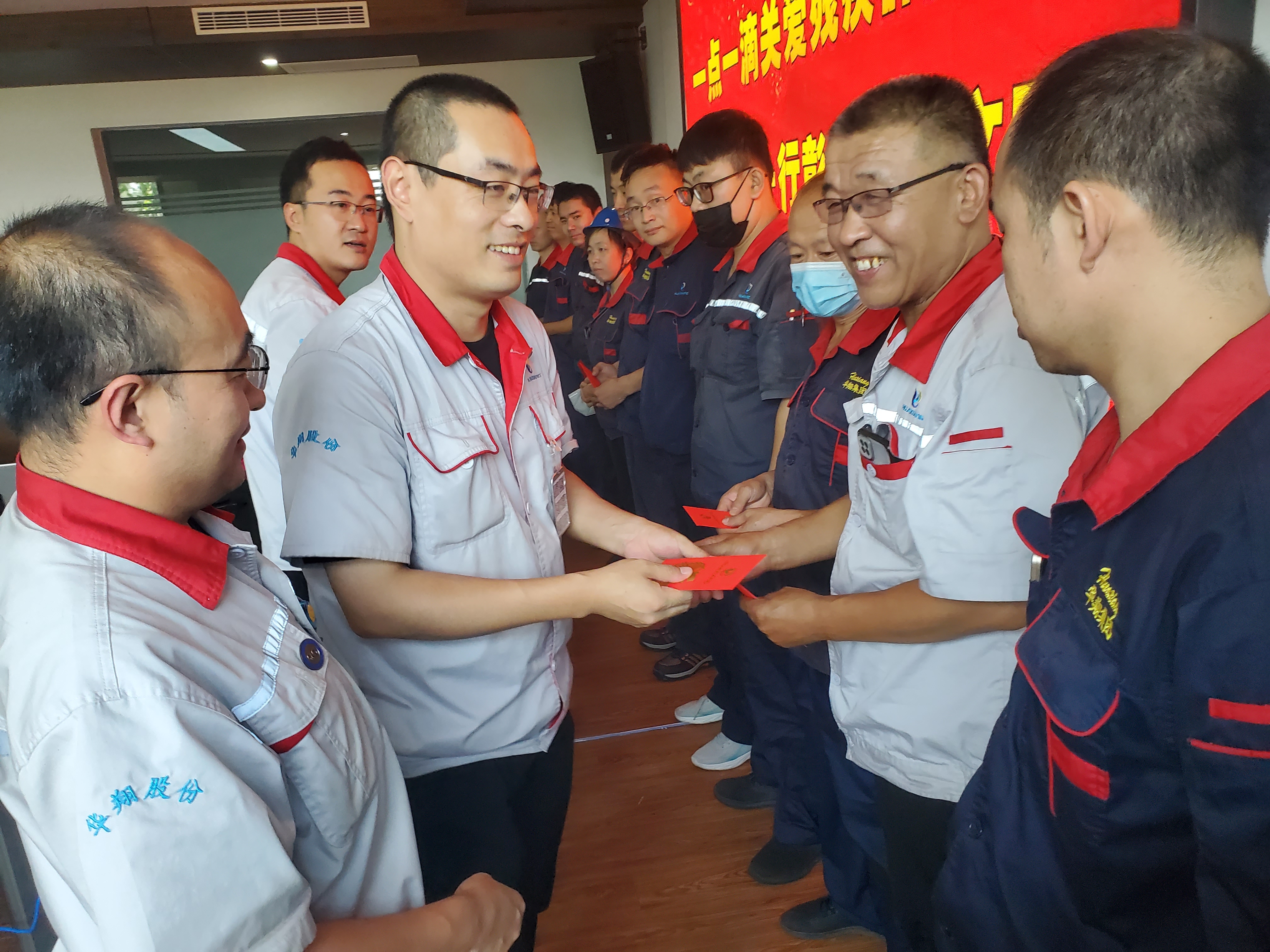 “扶殘助殘有你有我”，華翔很暖心！